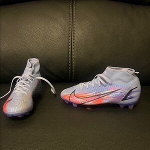 NIKE MERCURIAL girls Purple and pink soccer ⚽️ cleats